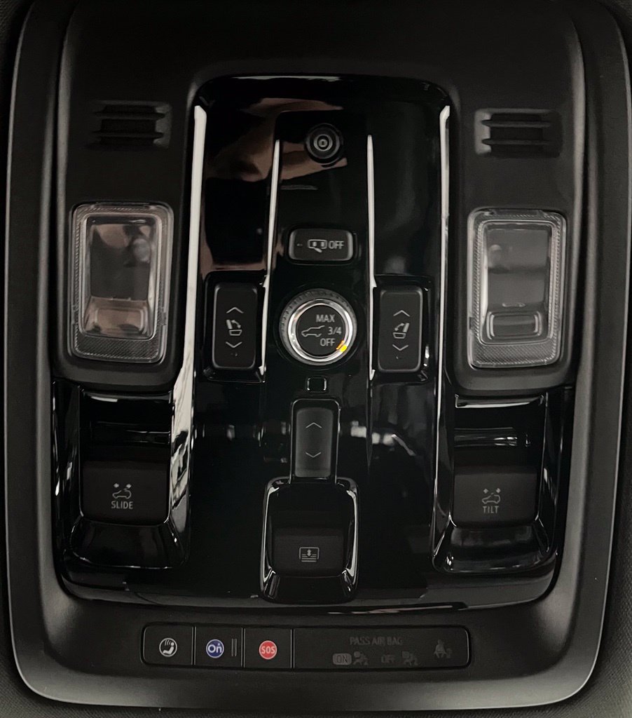 Used 2026 GMC Yukon Denali w/ Sun & Power Step Package AWD/4WD image 41