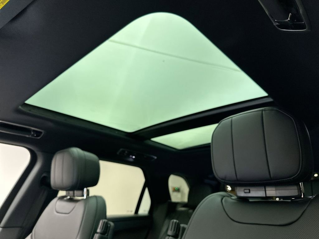 Used 2025 Land Rover Range Rover Sport Dynamic SE image 11