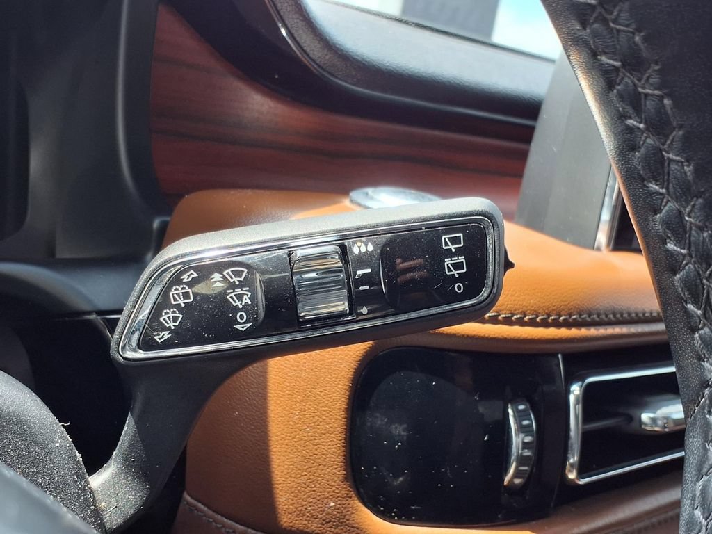 Used 2022 Lincoln Aviator Reserve w/ Elements Package Plus RWD image 19