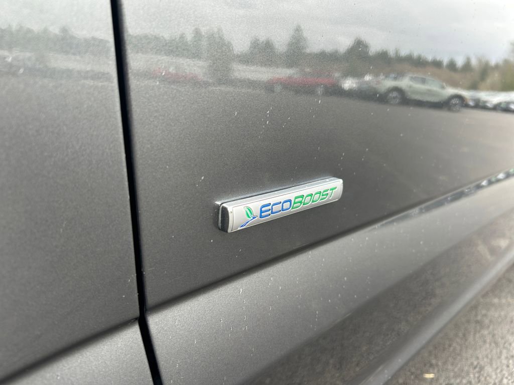 Used 2016 Ford F150 Platinum w/ Equipment Group 701A Luxury image 32