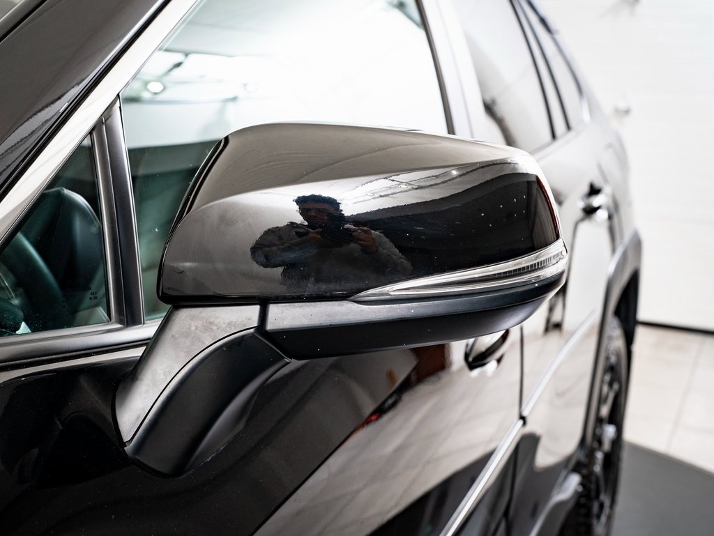 Used 2020 Toyota RAV4 AWD image 15