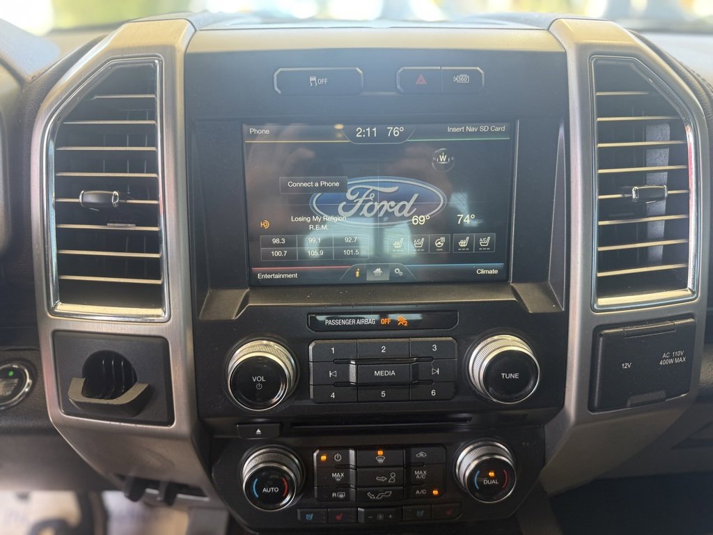 Used 2015 Ford F150 Platinum w/ Equipment Group 701A Luxury image 27