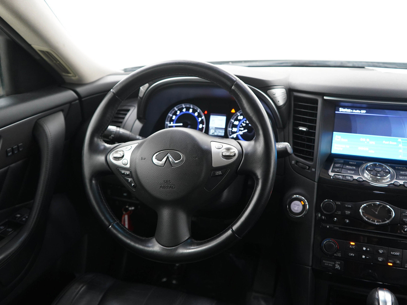 Used 2014 INFINITI QX70 AWD w/ Premium Package image 14