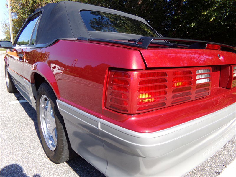 Used 1991 Ford Mustang GT RWD image 12