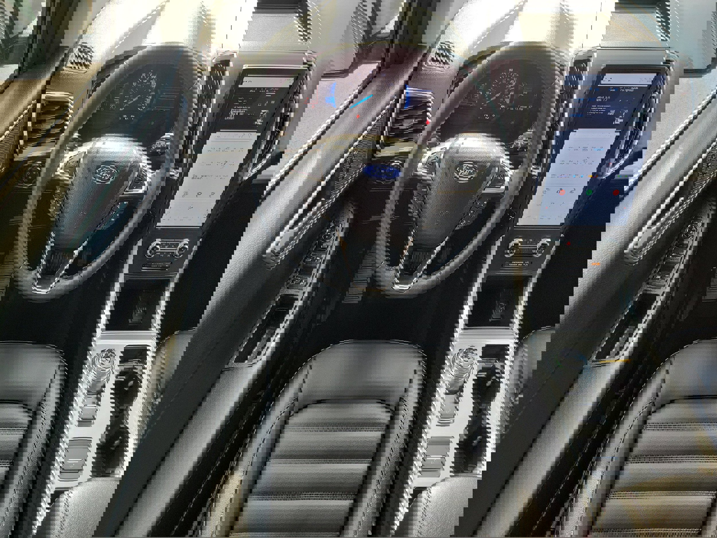 Used 2024 Ford Edge SEL w/ Convenience Package image 14