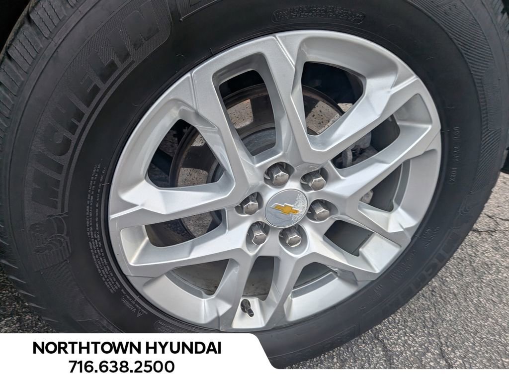 Used 2023 Chevrolet Traverse LS w/ Safety Package image 45