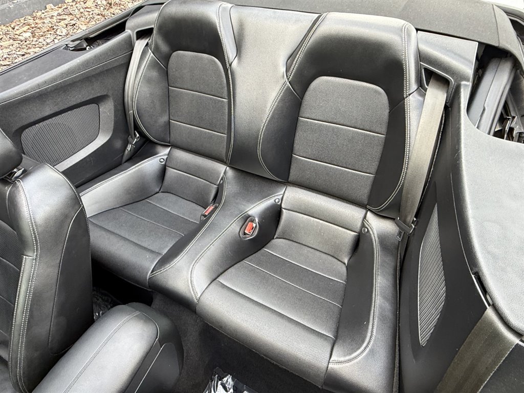Used 2021 Ford Mustang Premium RWD image 15