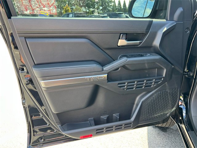 Used 2025 Toyota Tacoma TRD Sport image 10