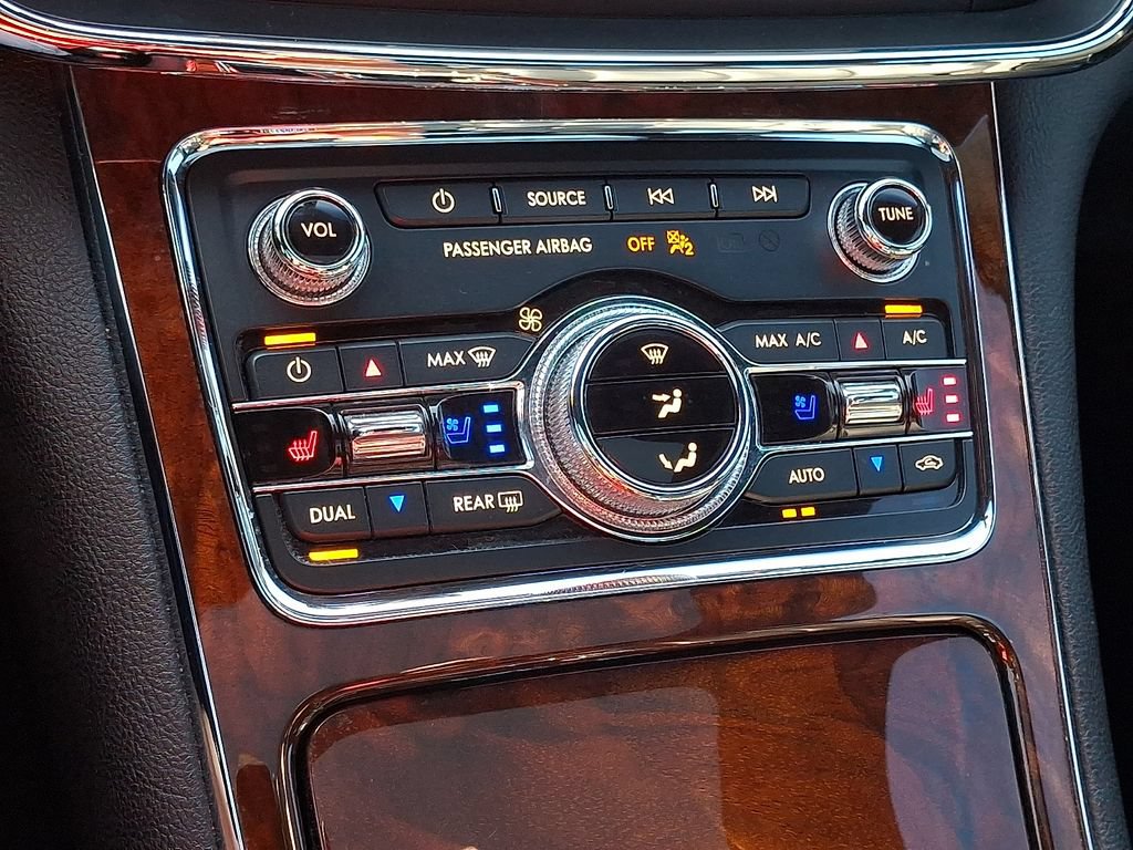 Used 2017 Lincoln Continental Reserve AWD/4WD image 16