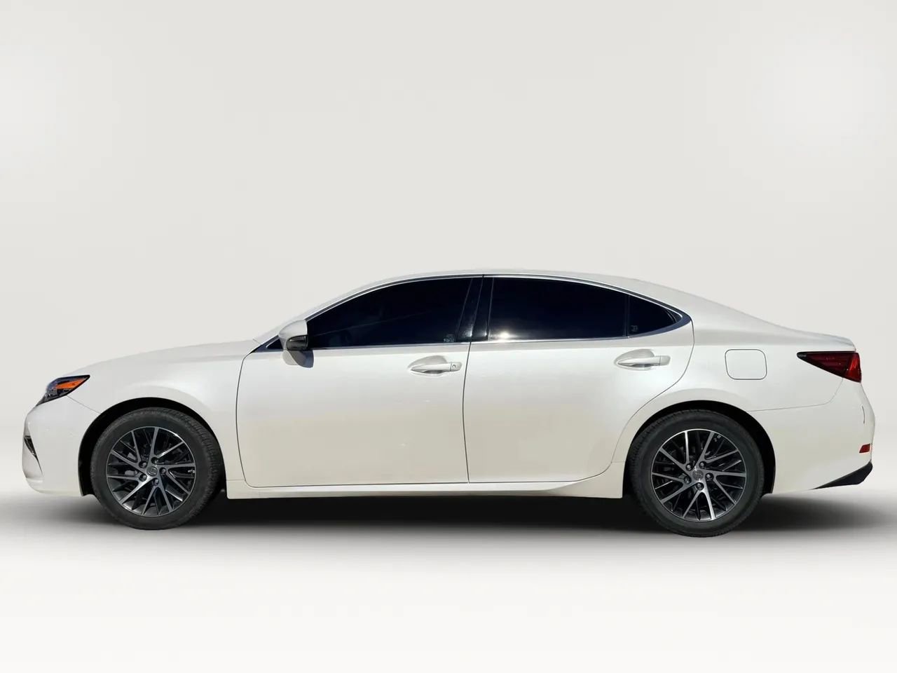 Used 2018 Lexus ES 350 w/ Luxury Package w/Wood Trim image 7