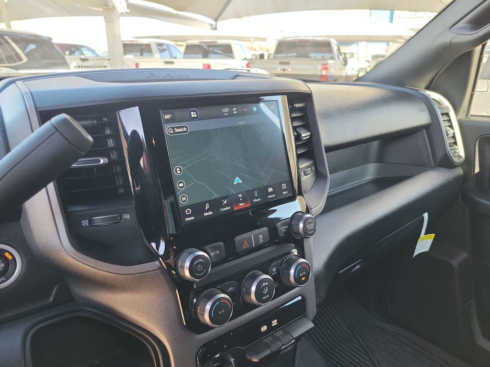 Used 2024 RAM 3500 Tradesman w/ Chrome Appearance Group image 20