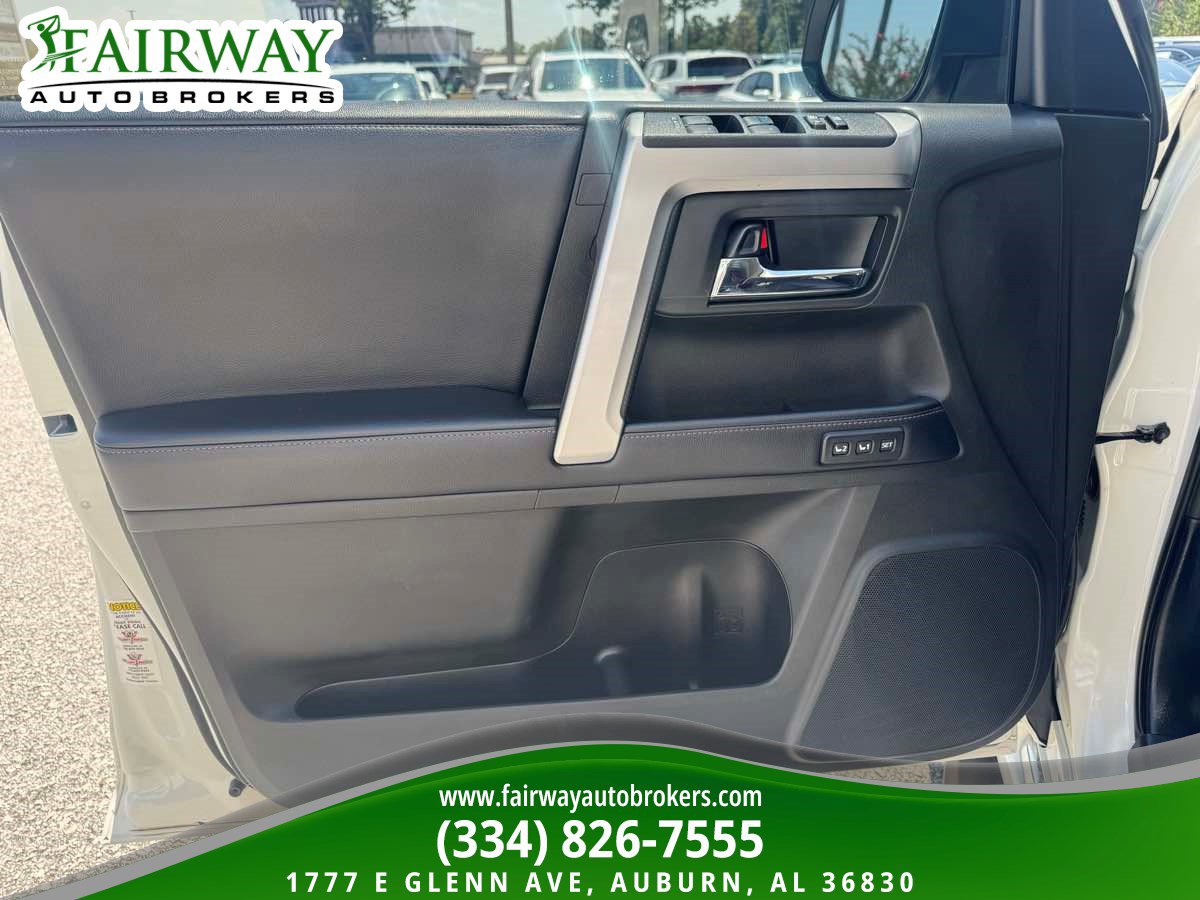 Used 2019 Toyota 4Runner Limited AWD/4WD image 28