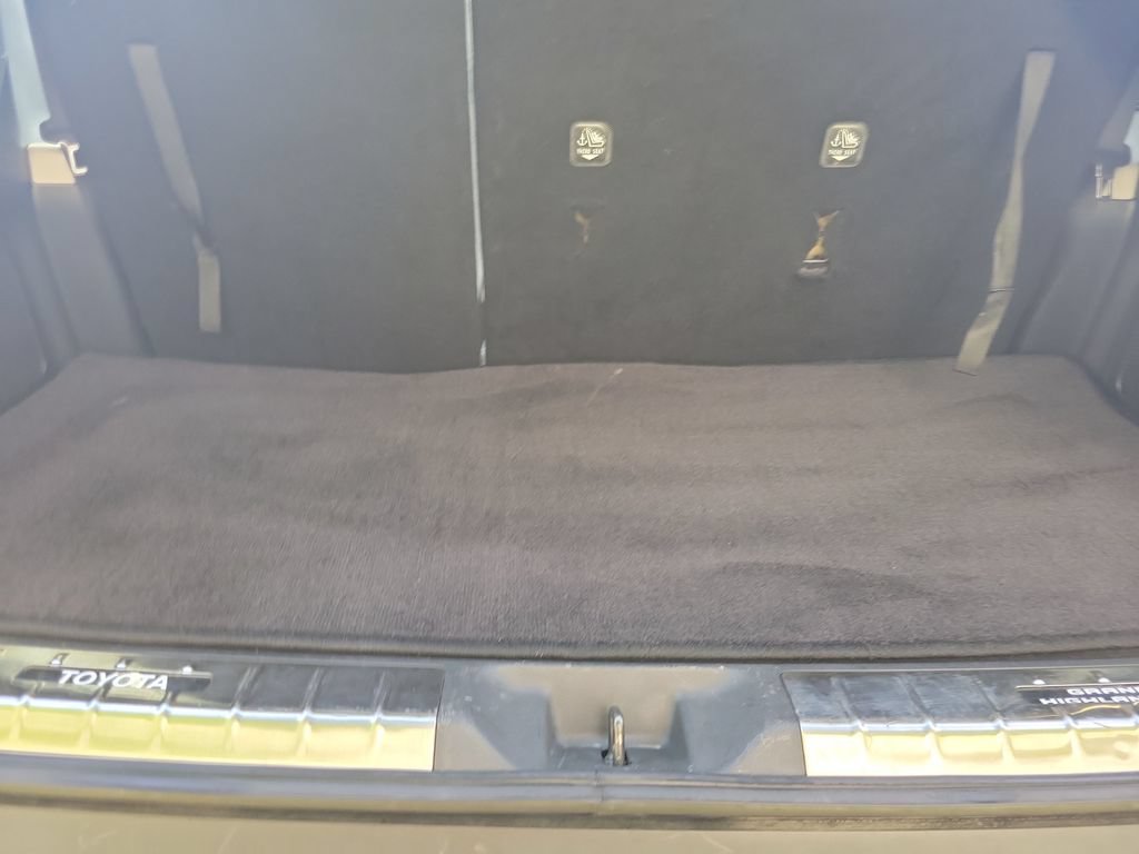Used 2025 Toyota Grand Highlander AWD Hybrid image 36