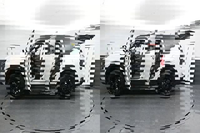 Used 2025 Nissan Armada PRO-4X image 38