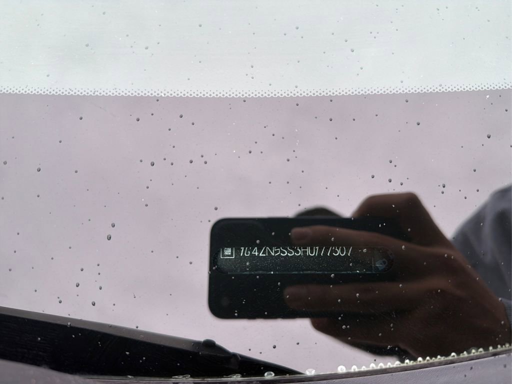 Used 2017 Buick LaCrosse Preferred image 15