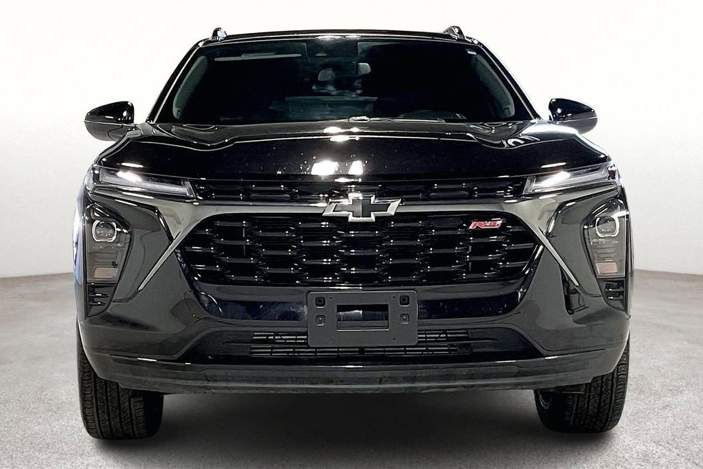 Used 2025 Chevrolet Trax RS w/ Sunroof Package image 5