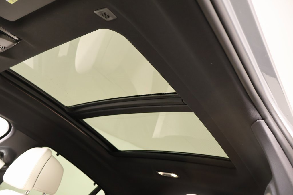 New 2026 BMW X6 xDrive40i w/ Executive Package image 16