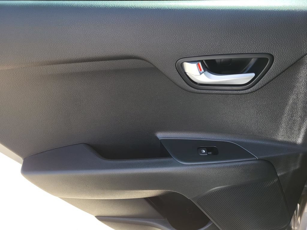 Used 2022 Kia Rio S w/ Technology Package FWD image 9