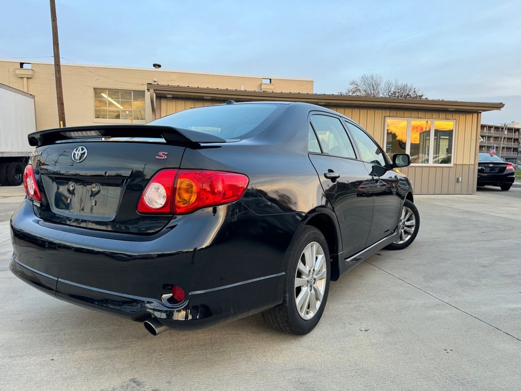 Used 2010 Toyota Corolla S image 5