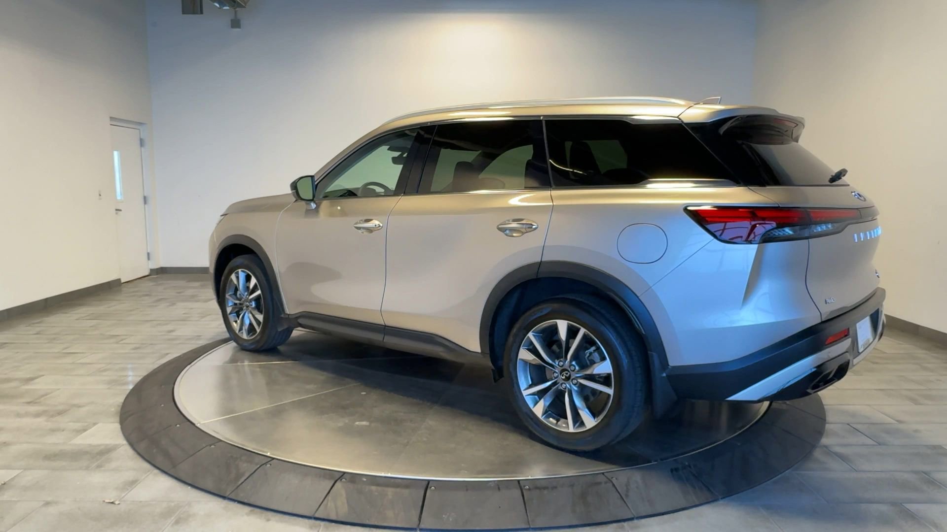 Certified 2023 INFINITI QX60 Luxe AWD/4WD image 6
