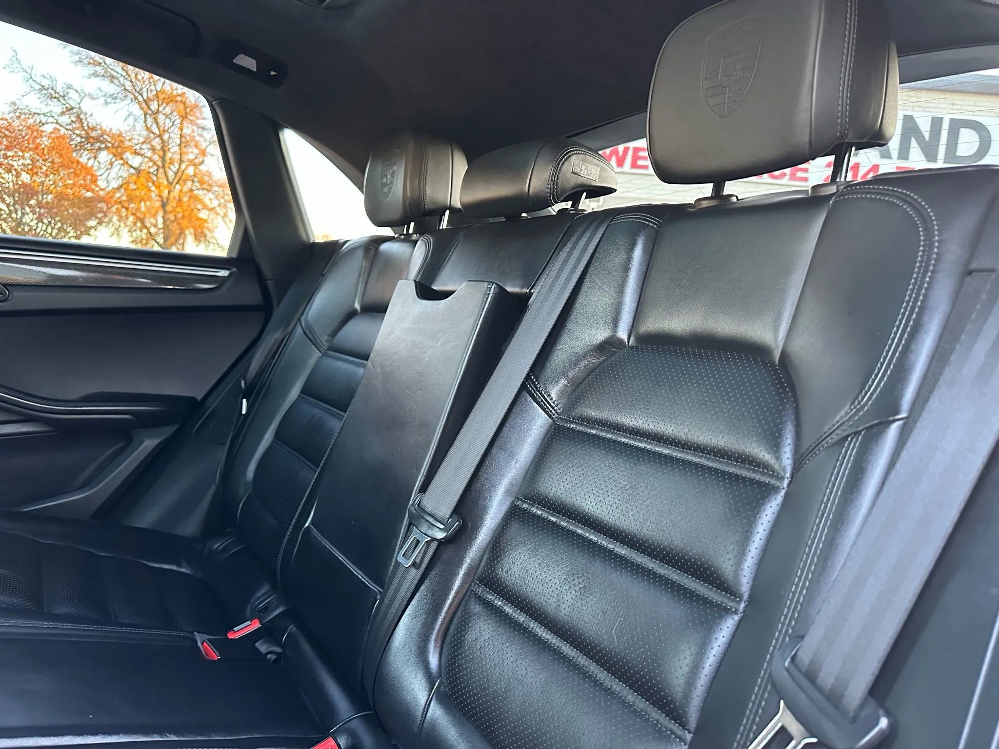 Used 2017 Porsche Macan Turbo image 21