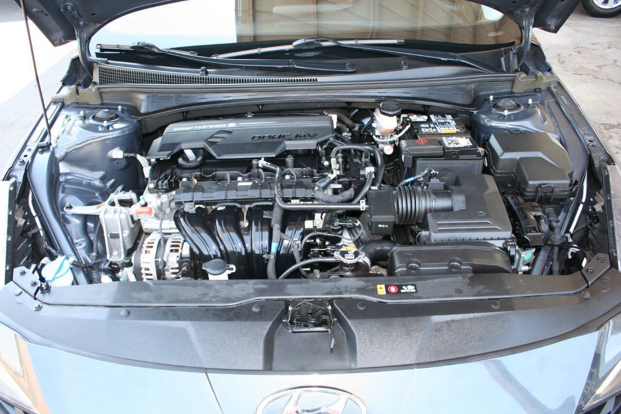 Used 2021 Hyundai Elantra SEL FWD image 12