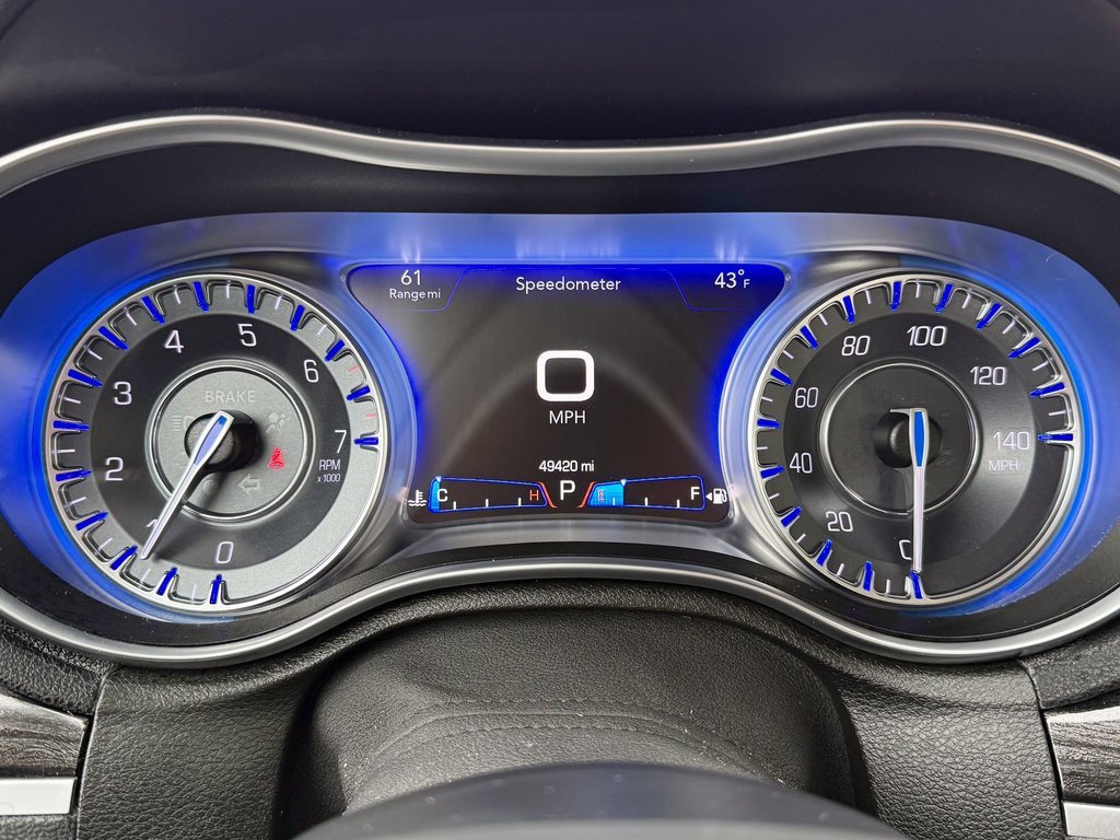 Used 2017 Chrysler 300 Limited w/ Value Package image 21