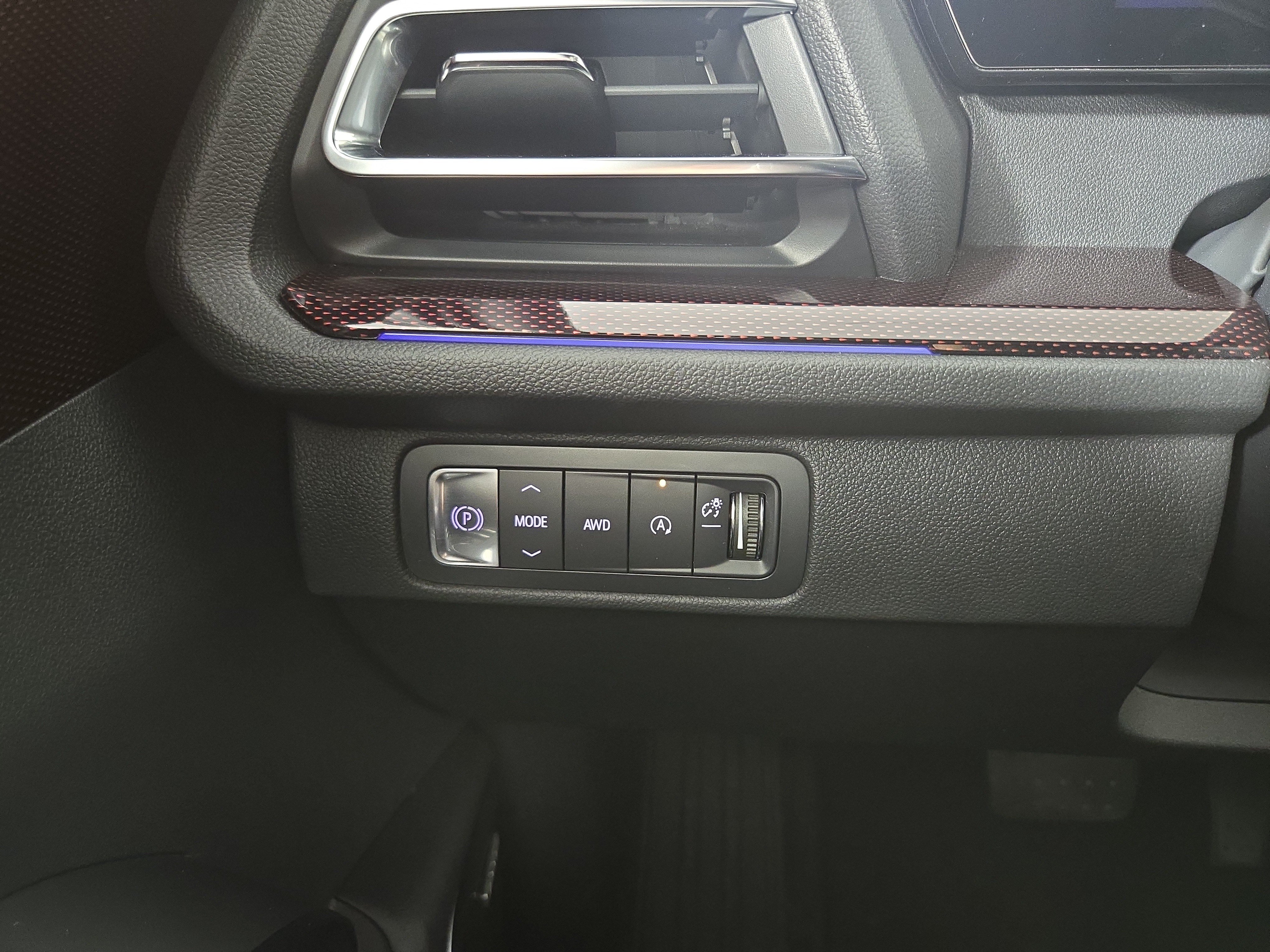 Certified 2025 Chevrolet Traverse RS AWD/4WD image 31
