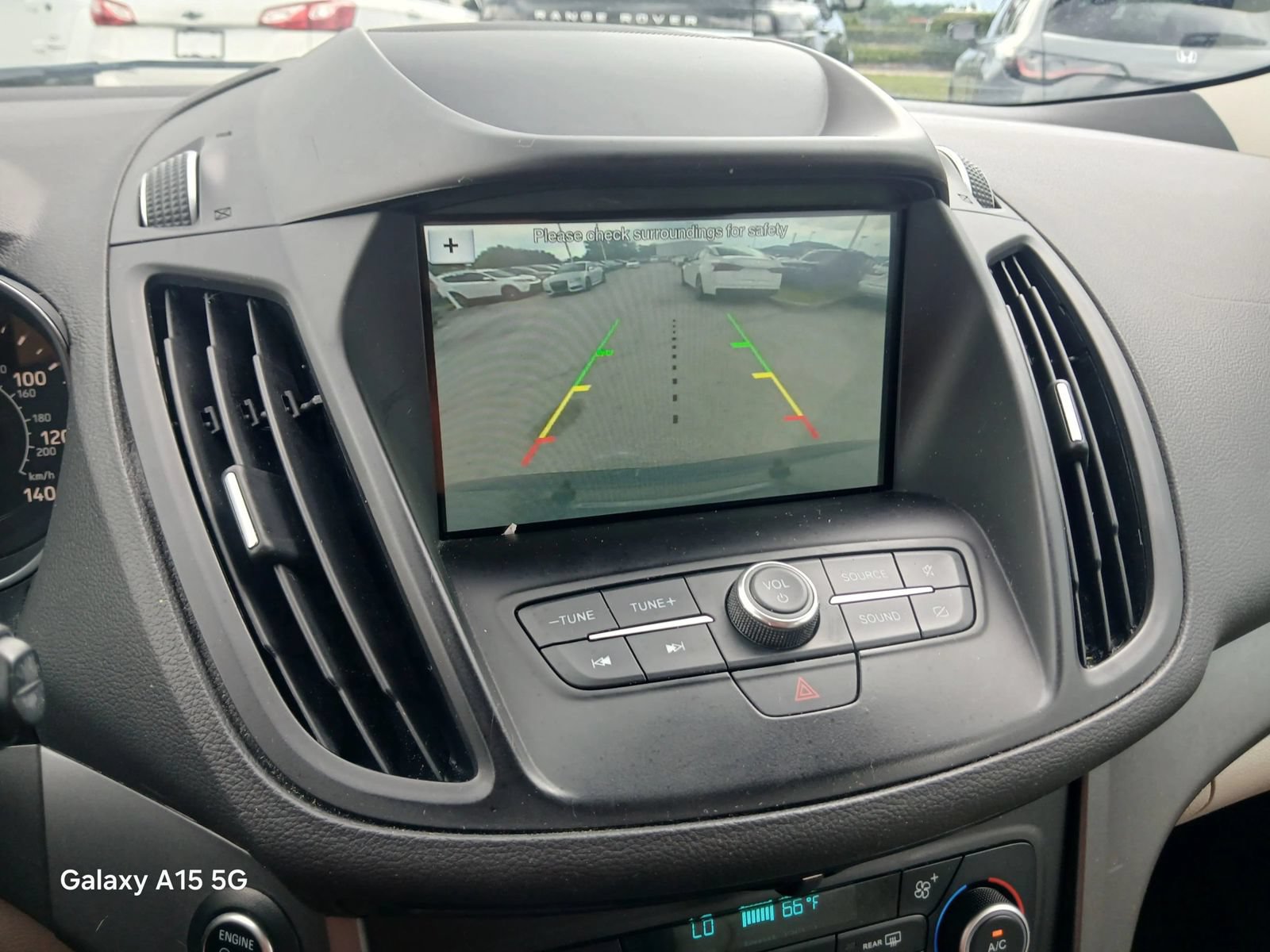 Used 2019 Ford Escape SE FWD image 33