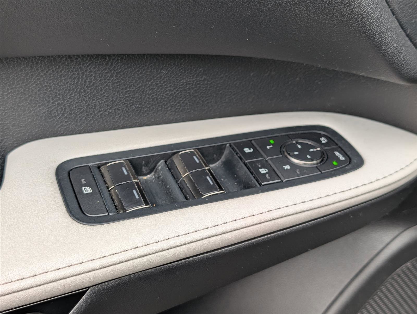 Certified 2023 Lexus RX 350h 350h Premium AWD w/ Accessory Package (K3) image 20