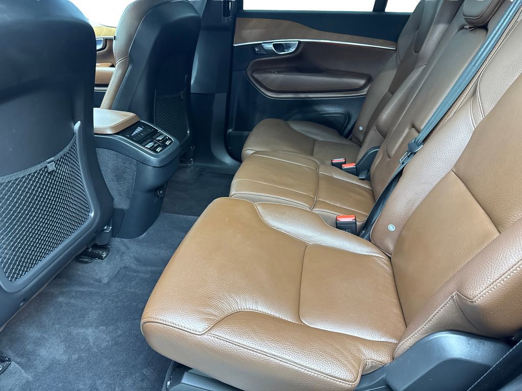 Used 2023 Volvo XC90 B6 Plus image 34