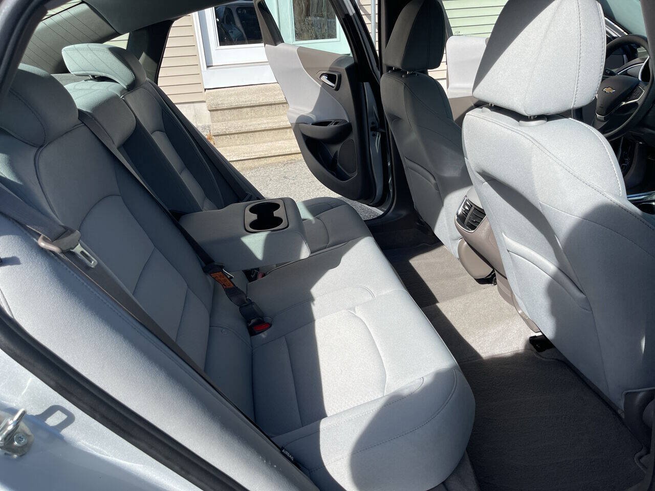 Used 2021 Chevrolet Malibu LT FWD image 19