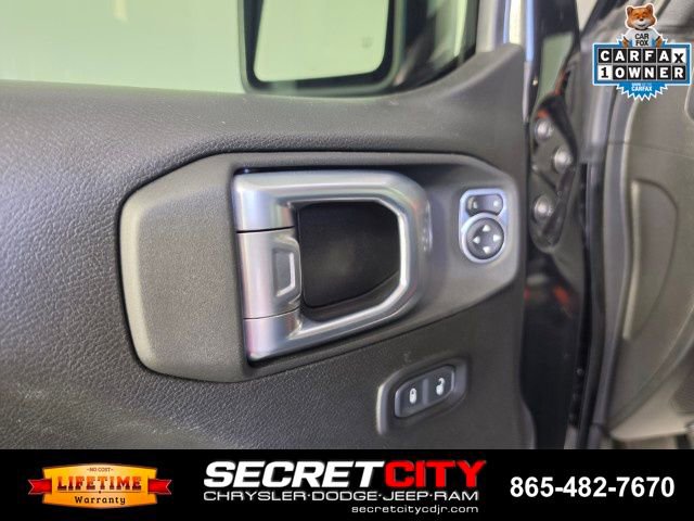 Used 2022 Jeep Gladiator Sport AWD/4WD image 12
