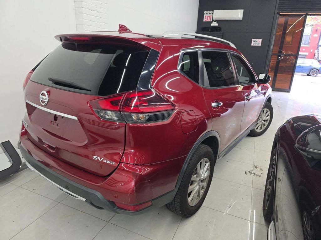 Used 2020 Nissan Rogue SV AWD/4WD image 8