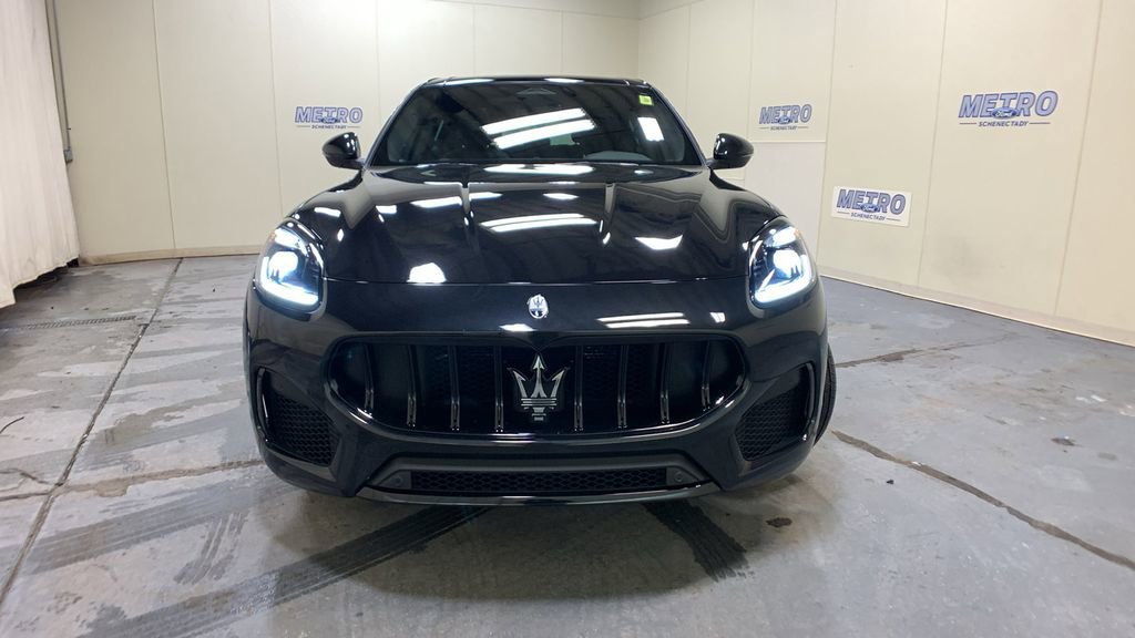 Used 2025 Maserati Grecale Modena image 8