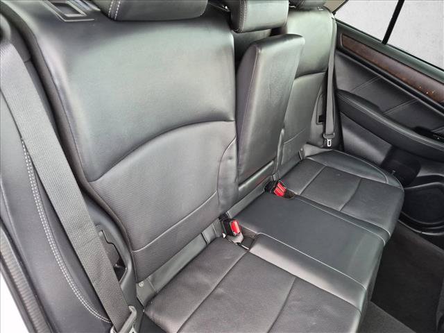 Used 2019 Subaru Outback 3.6R Limited AWD/4WD image 19