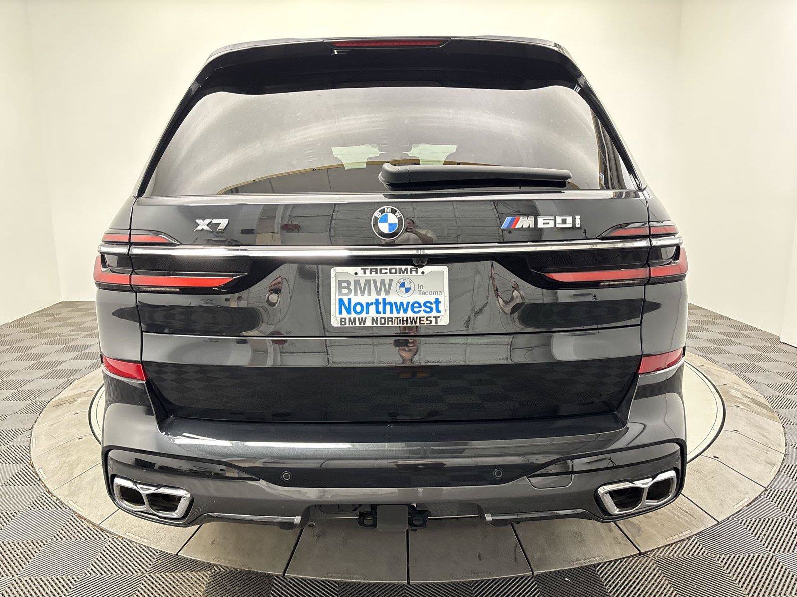 Used 2024 BMW X7 M60i AWD/4WD image 15