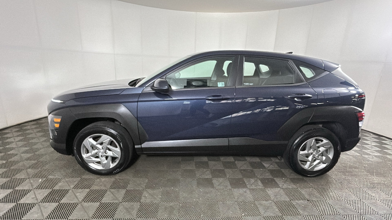 Certified 2025 Hyundai Kona SE AWD/4WD image 6