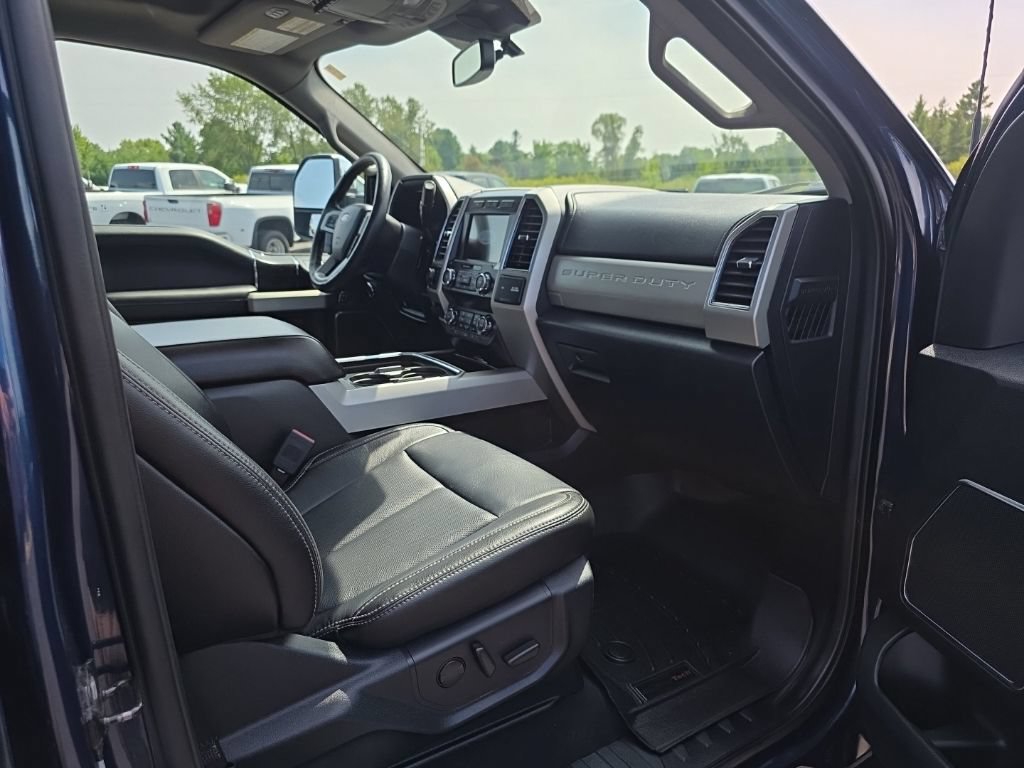 Used 2020 Ford F350 Lariat w/ Lariat Ultimate Package AWD/4WD image 28