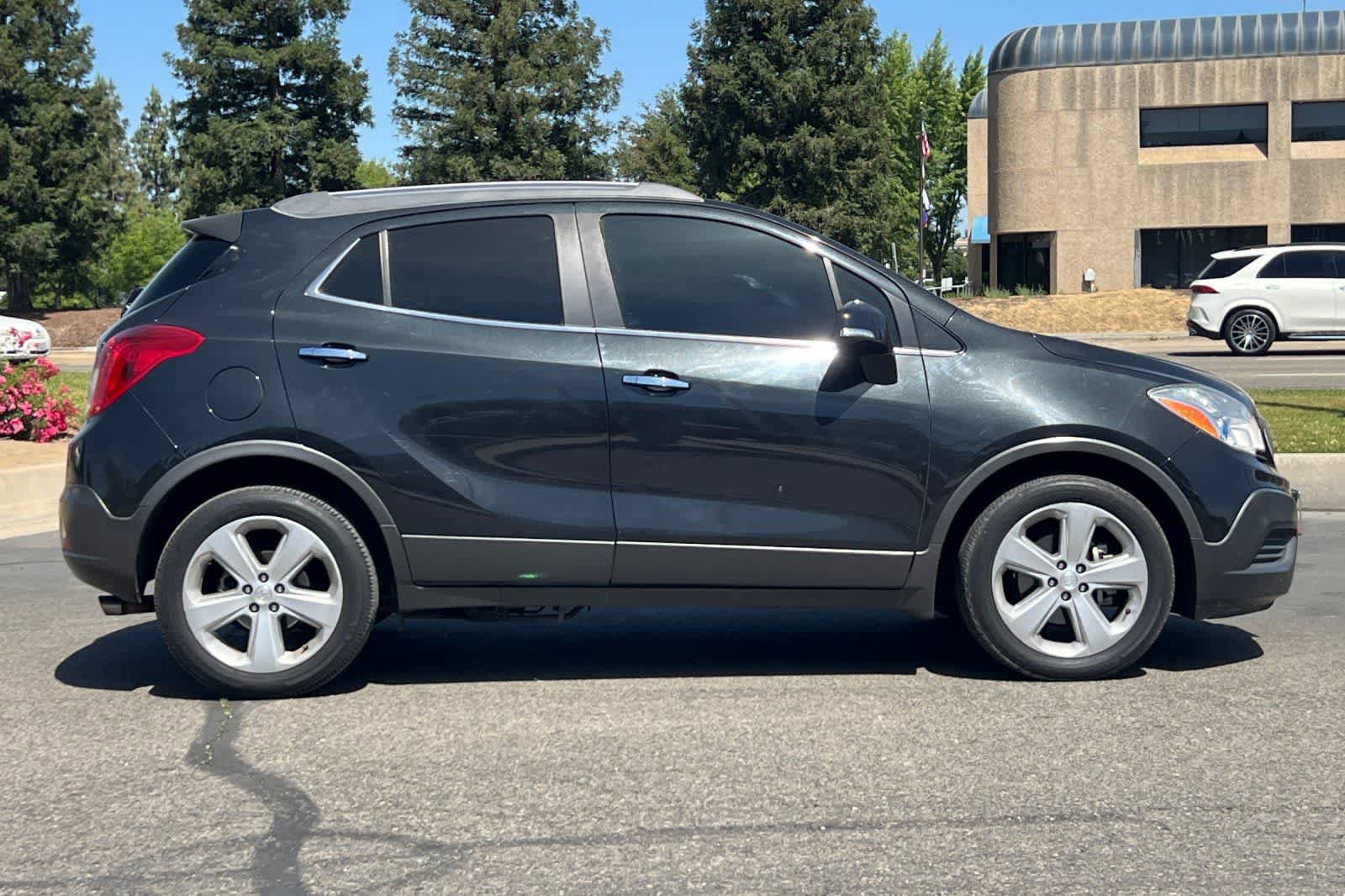 Used 2015 Buick Encore FWD image 9