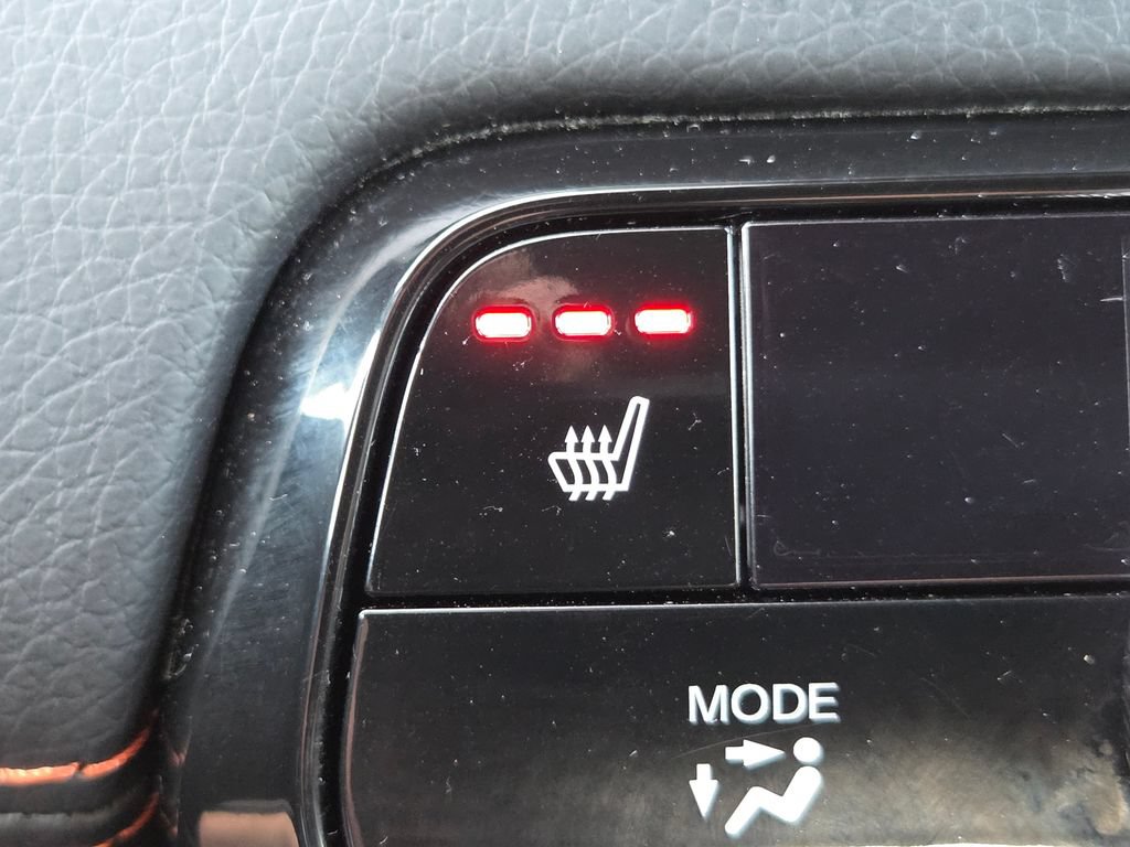 Used 2023 Honda Pilot Sport image 5