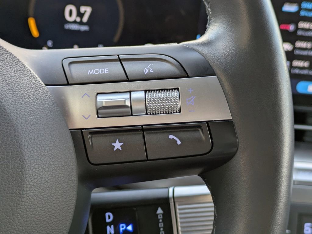 Used 2024 Hyundai Kona Limited image 29