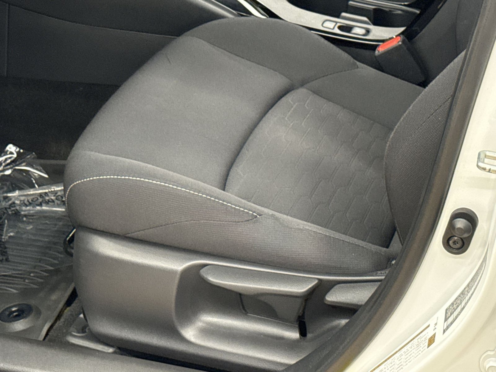 Used 2024 Toyota Corolla SE w/ SE Package FWD image 15