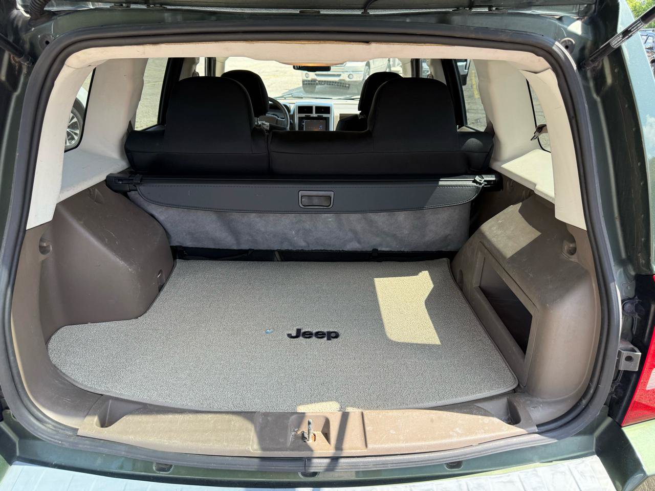 Used 2008 Jeep Patriot Limited AWD/4WD image 7