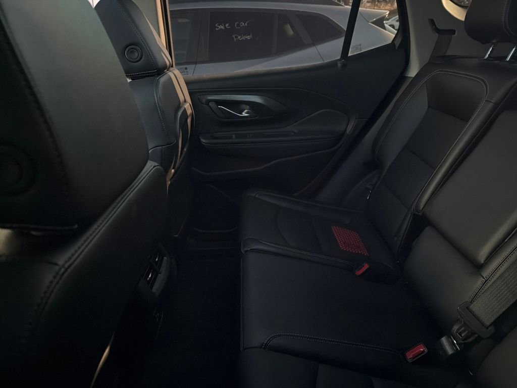 Used 2024 GMC Terrain SLT w/ Tech Package image 16