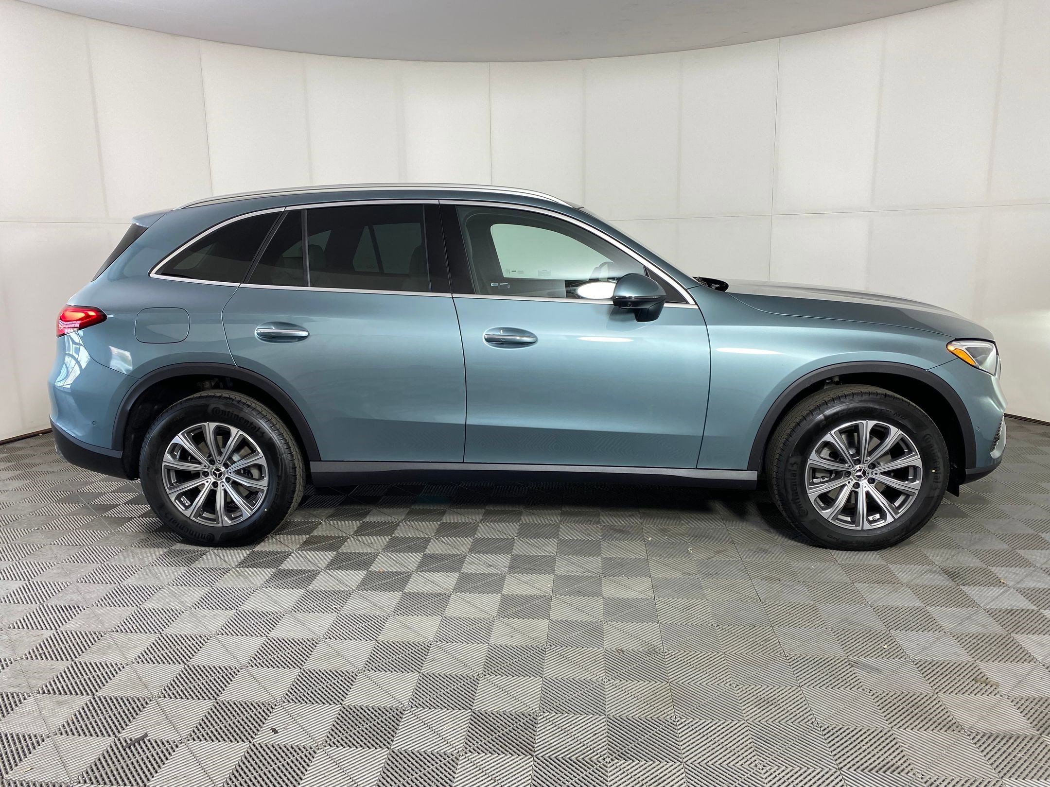 Used 2026 Mercedes-Benz GLC 300 4MATIC image 7