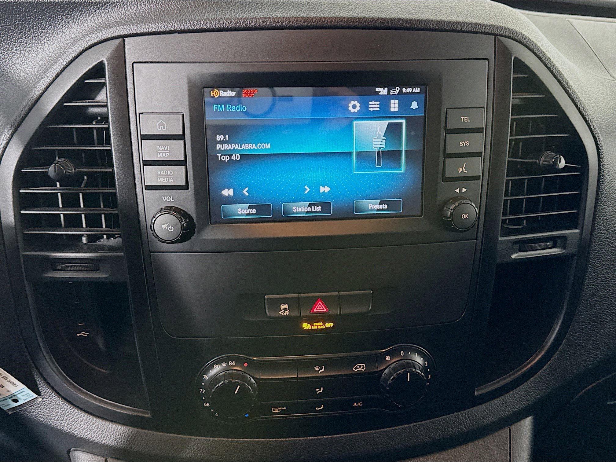 Used 2021 Mercedes-Benz Metris image 18