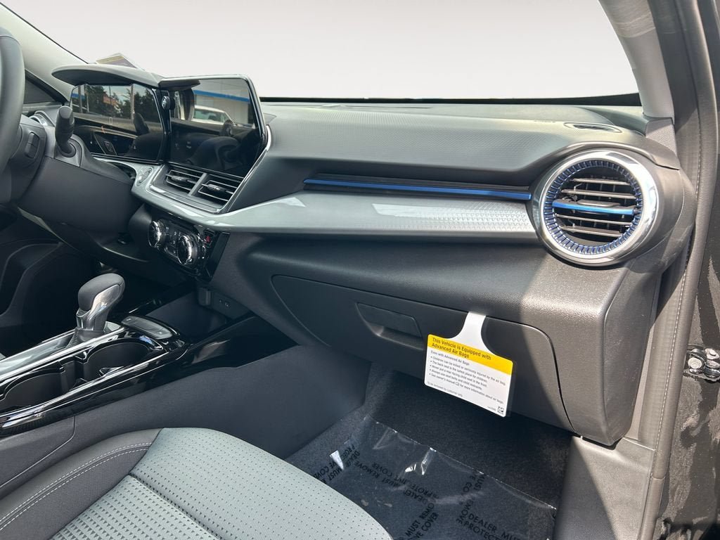 New 2026 Chevrolet Trax LT w/ LT Convenience Package FWD image 26