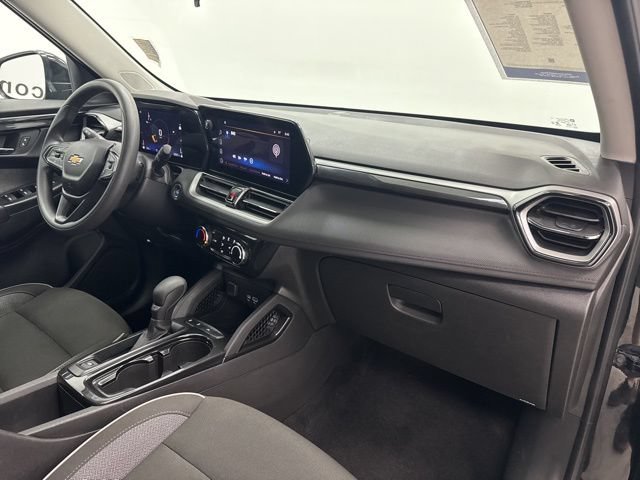Used 2025 Chevrolet TrailBlazer LT FWD image 27