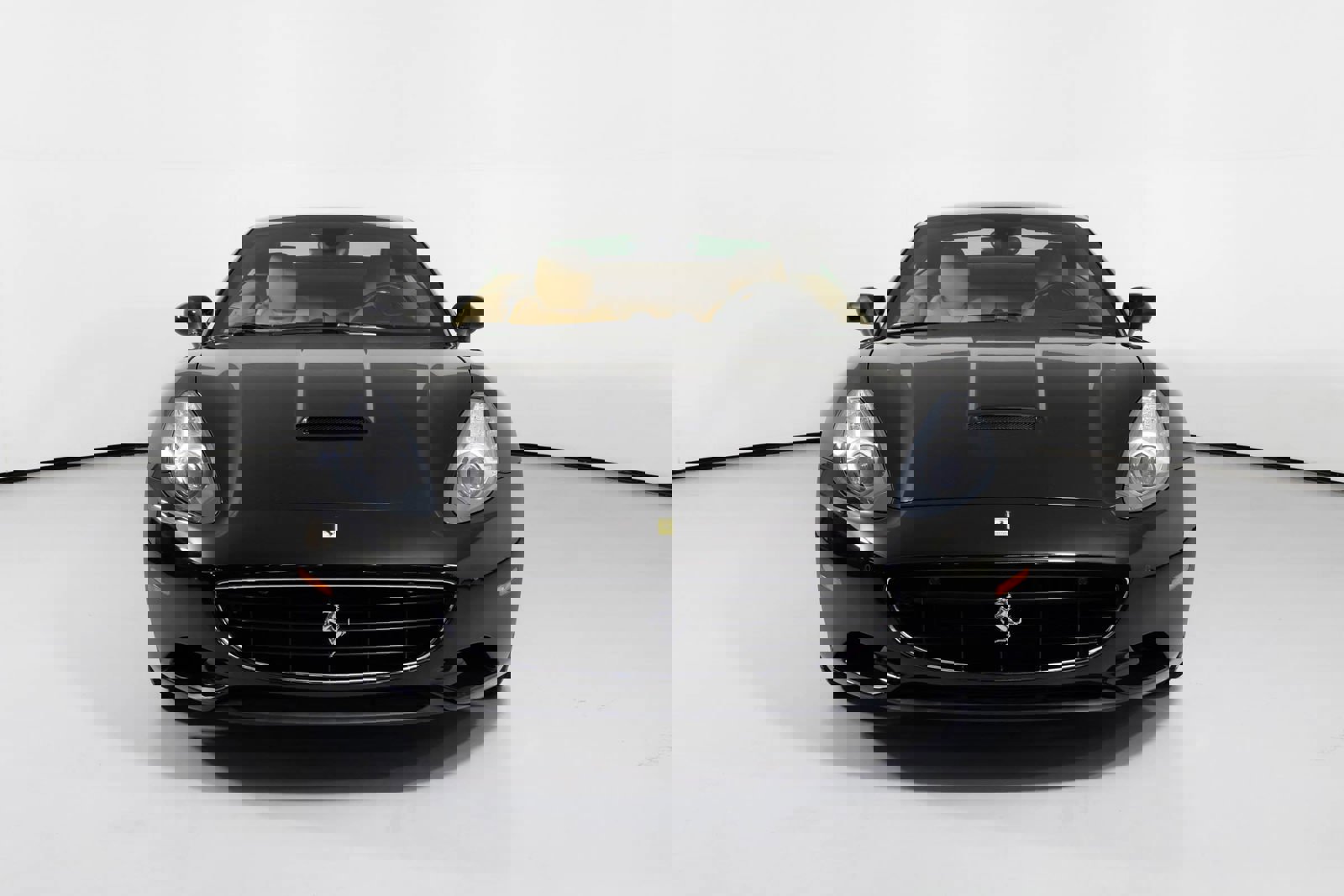 Used 2011 Ferrari California image 8